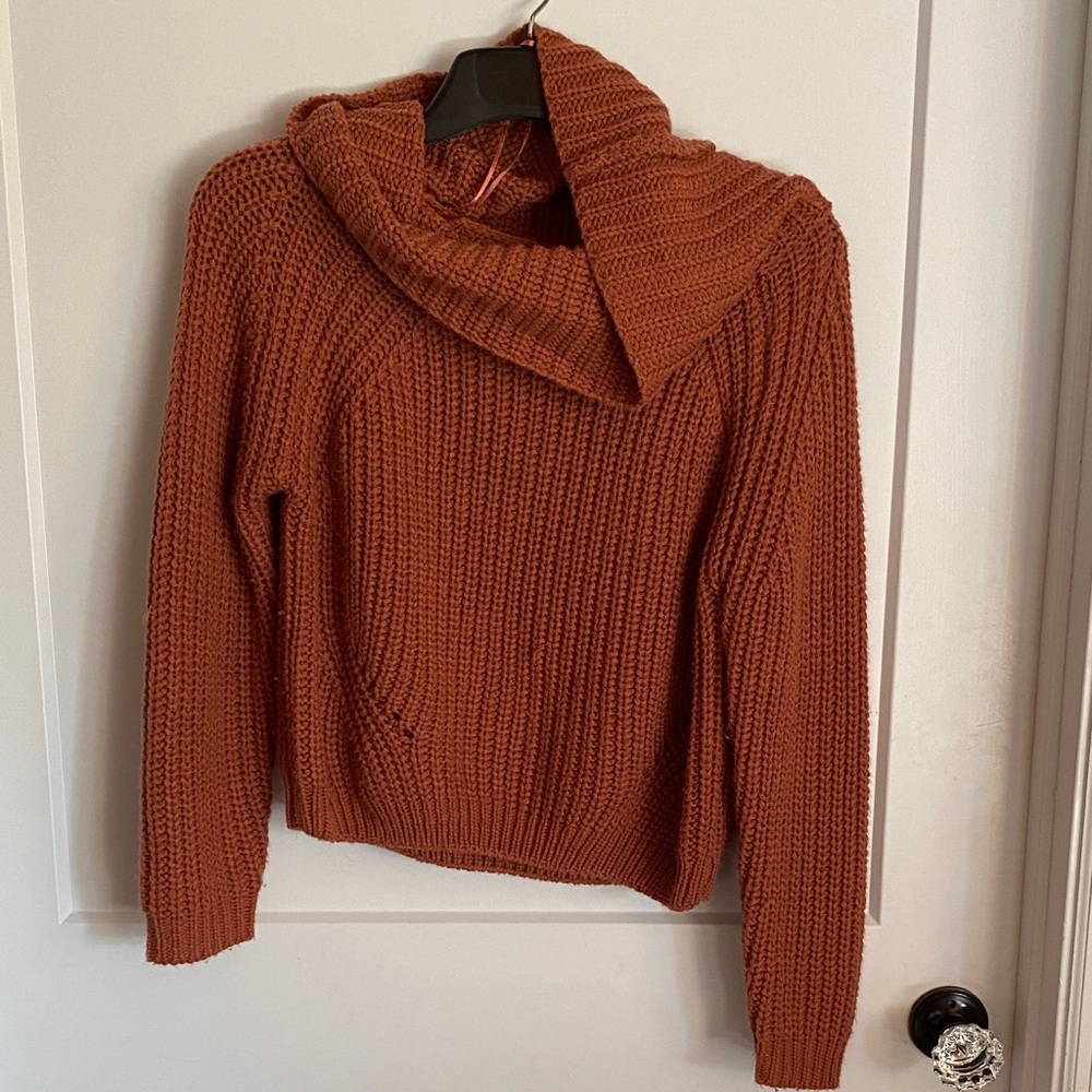 Moon & Madison Cowl Neck Sweater in Rusty Rose